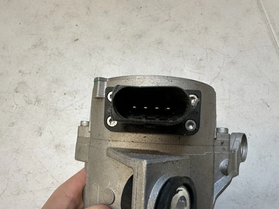 Bomba de agua motor eléctrico para BMW X3 X5 328i 128i 528i 11517586925 Foto 3 de 4