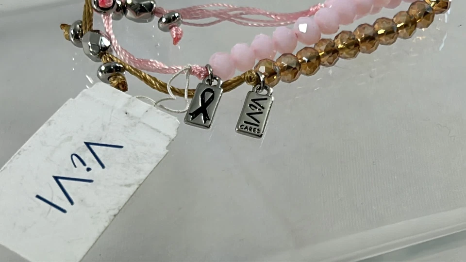 Lote 3 Pulseras Vivi Cuentas Tono Oro Rosa Tono Plata Cáncer de Mama Estrás Foto 3 de 4
