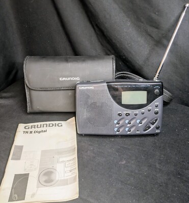 GRUNDIG TRII Portable Stereo FM/MW/SW1/SW2 PLL Digital Radio With Case & Manual