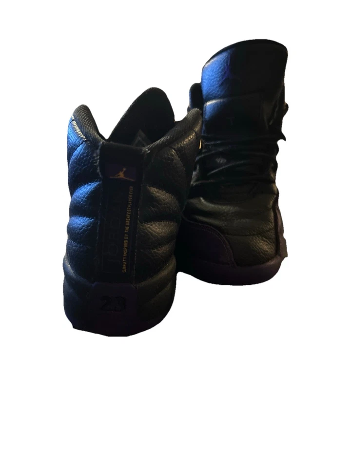 Air Jordan talla 3Y negro y morado Foto 3 de 4