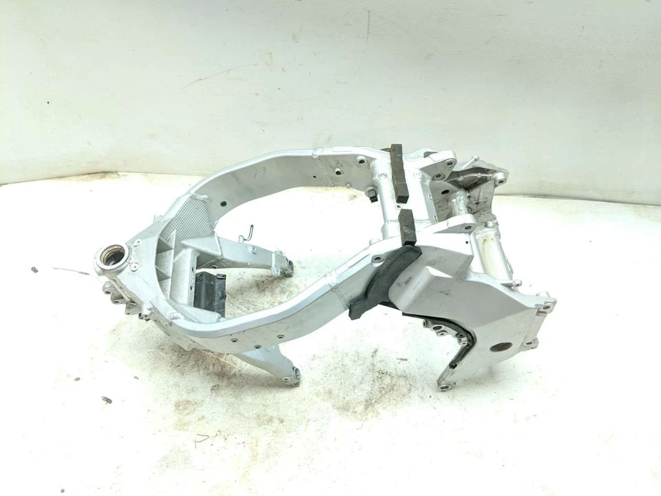 03-10 Honda ST1300 cuadro principal chasis recto SLVG Foto 2 de 4