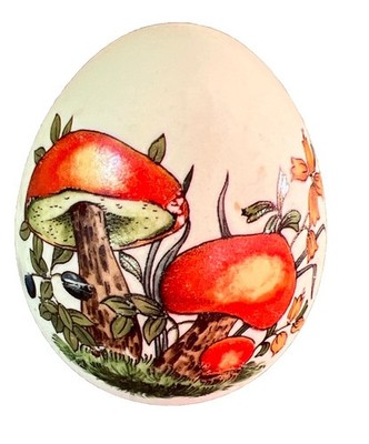 vintage painted ceramic Mushroom Egg felt bottom 2.5 in tall