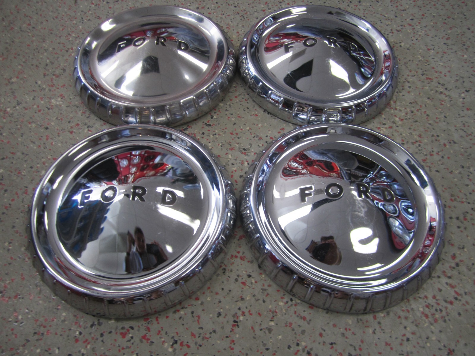 Set(4) Rare Vintage Ford 1960's Dog Dish Poverty Hubcaps No Numbers On