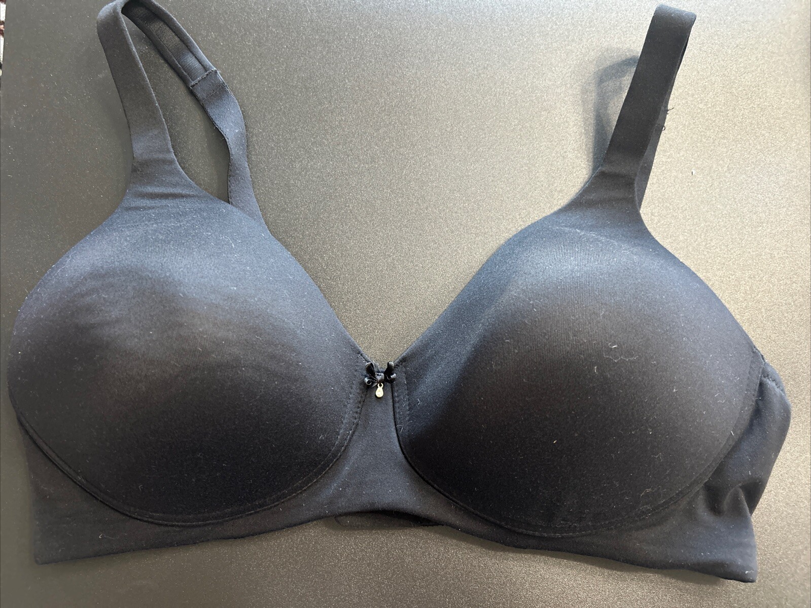 FILA Reggiseno senza fili abbracciabile Soma taglia 38D t shirt nero massiccio foderato modellato