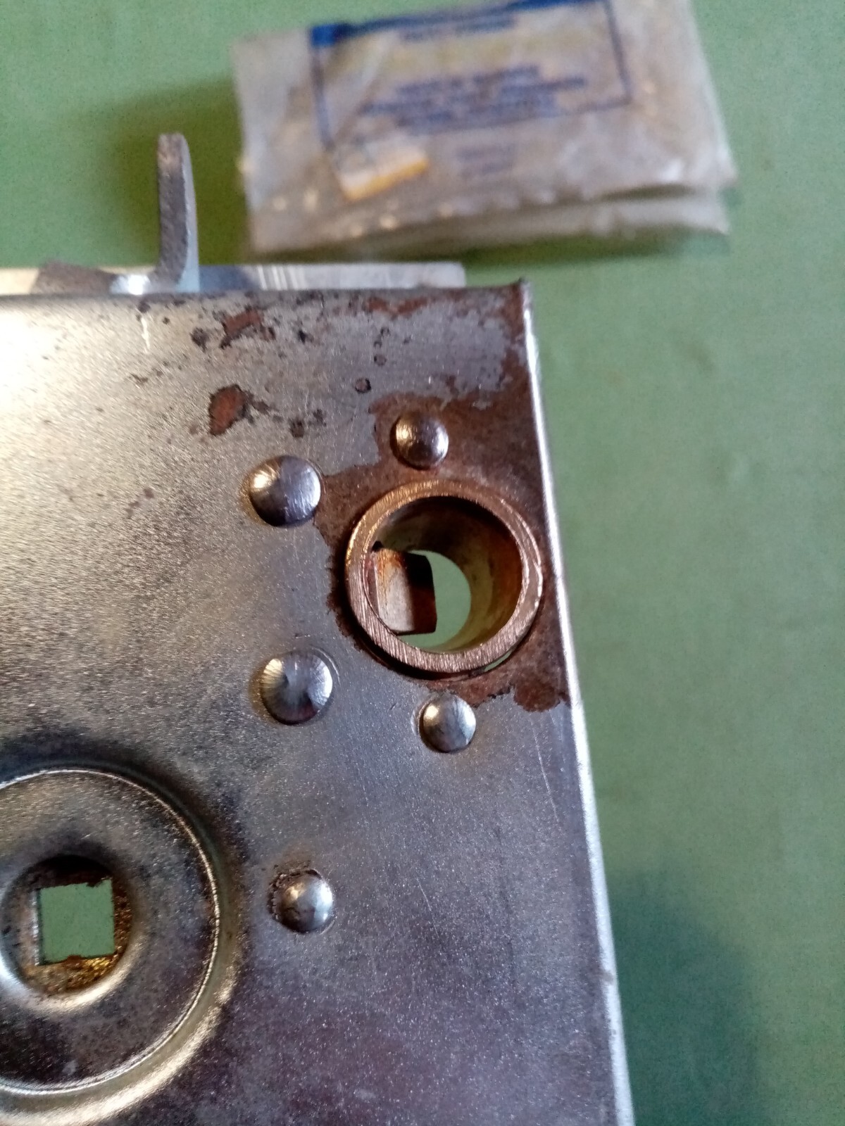 Serrure de porte Peugeot J7 droite pour restaurer votre fourgon vintage - 3