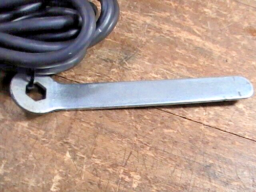 CRAFTSMAN #900.271111 15AMP 5800-RPM 2.3HP 7-1/4" CIRCULAR SAW W/ NEW BLADE - Picture 15 of 15