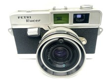 Petri Racer Messsucherkamera mit 45mm 1:2.8 K...