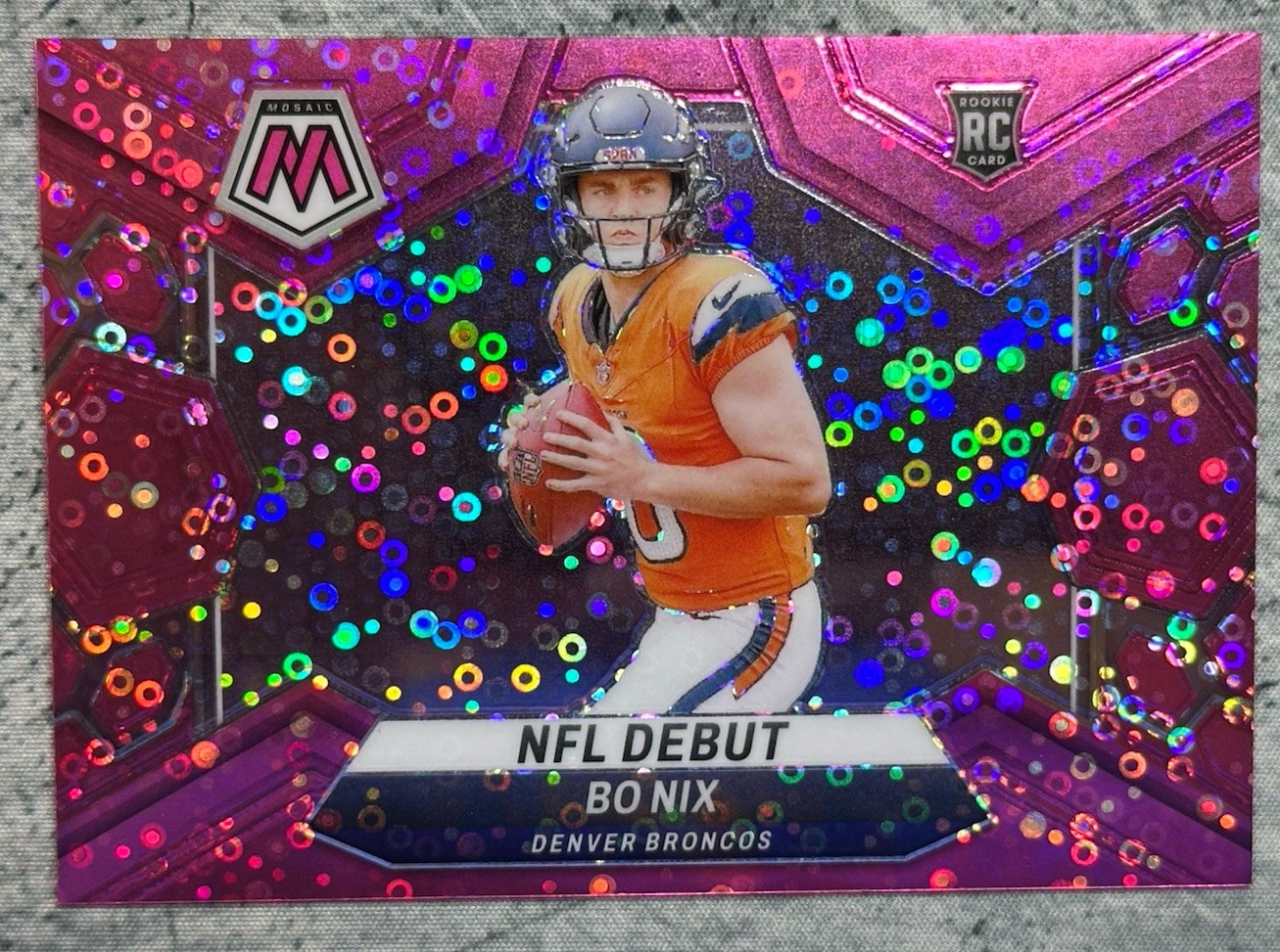 2024 Mosaic - Bo Nix NFL Debut #271 Pink No Huddle Prizm /20 (RC)