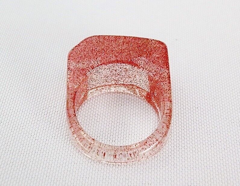 Vintage Clear Lucite Red Glitter Retro Chunky Ring - image 4