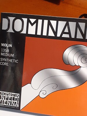 Thomastik Dominant Original Violinsaitensatz 4/4 135B, E Chromstahl