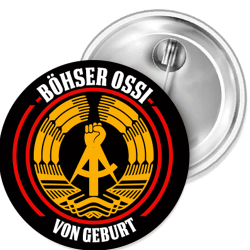 Böhser Ossi von Geburt an DDR Button Anstecker Aufkleber Flaschenöffn Spiegel - Picture 1 of 5