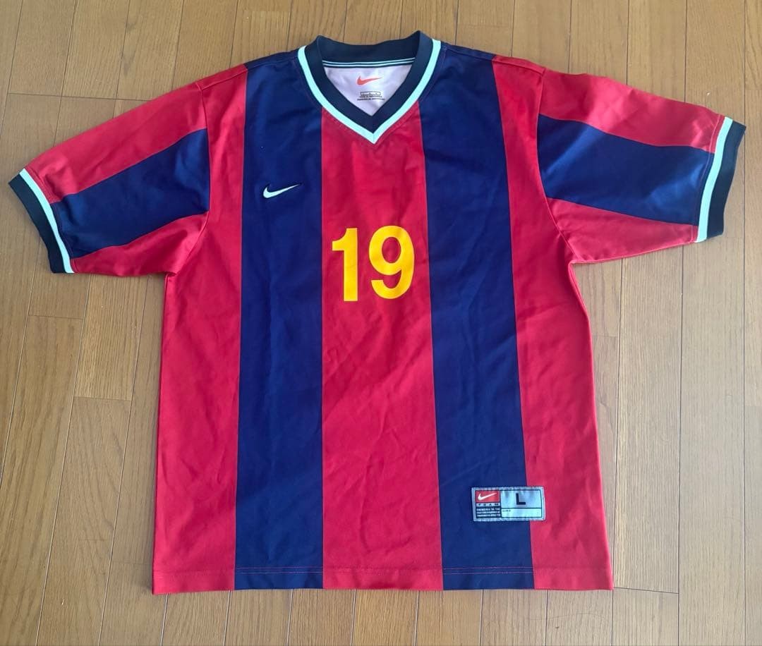 Camiseta de fútbol vintage FC Barcelona 98-99 Nike Home L #19