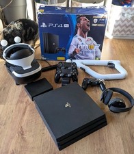 PlayStation 4 Pro 1TB. VR Bundle, Aim & Move controllers. Games + Headset PS4