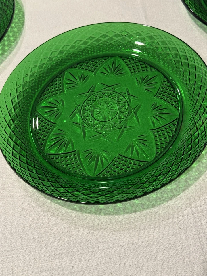 (set 4) Vintage Cristal D'Arques-Durand Antique Emerald Dinner Plates 10” RARE - Image 4 of 4