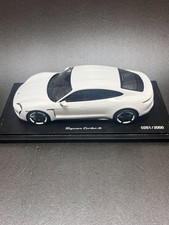 Minichamps 1:18 Porsche Taycan Turbo S 0251/2000 Model Car Boxed