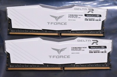 TeamGroup T-Force Delta RGB 16GB 2x8GB DDR4 3000 CL16 White (TF4D48G3000HC16CBK)