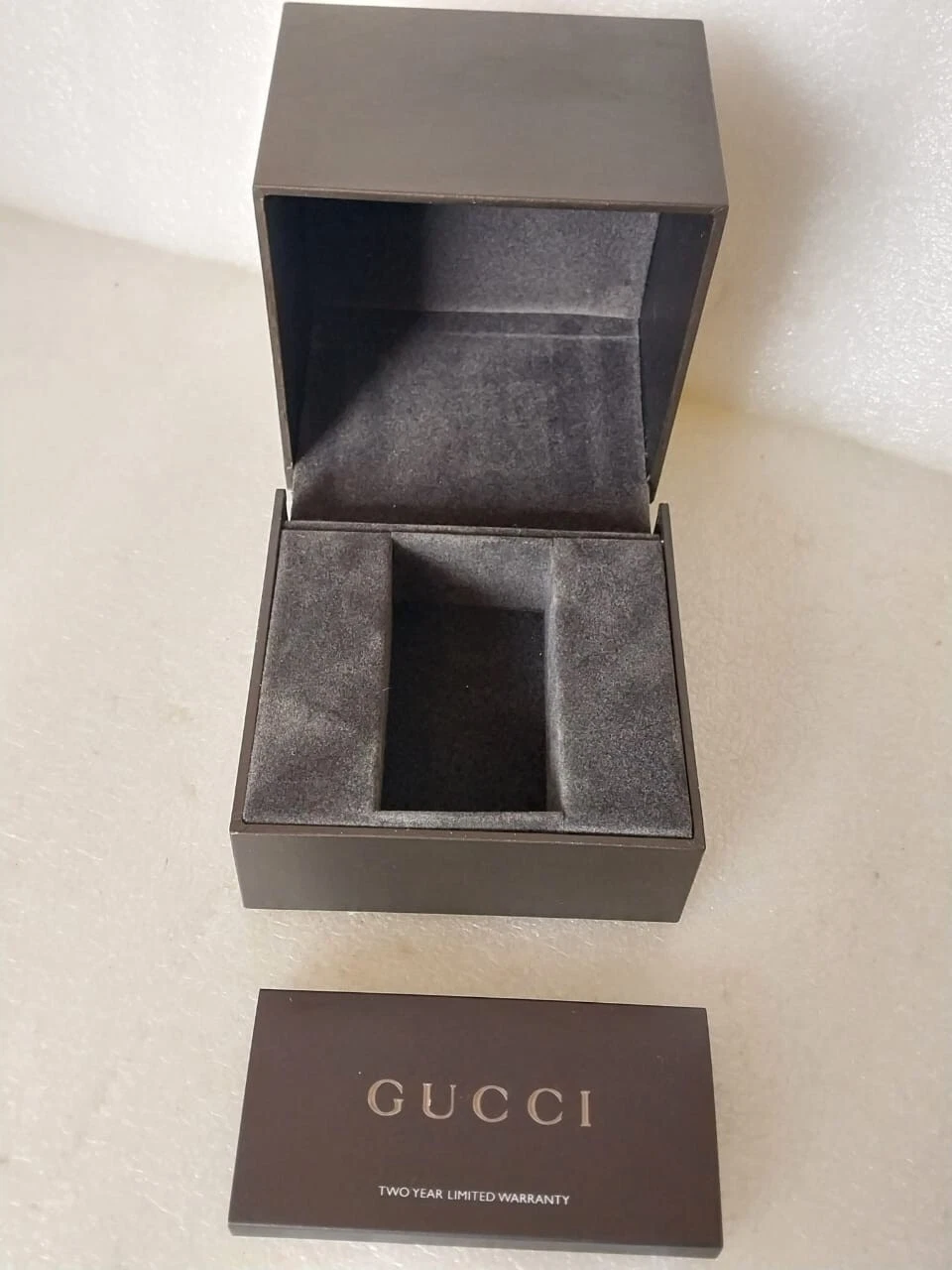 Gucci Warranty montre cuir faux montre bracelet boîtier housse hommes femmes rare