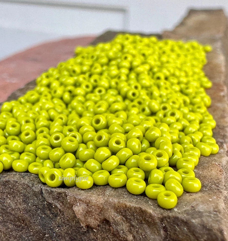 Бусины из чешского стекла авокадо 11/0 Preciosa 10 г - Изображение 3 из 4