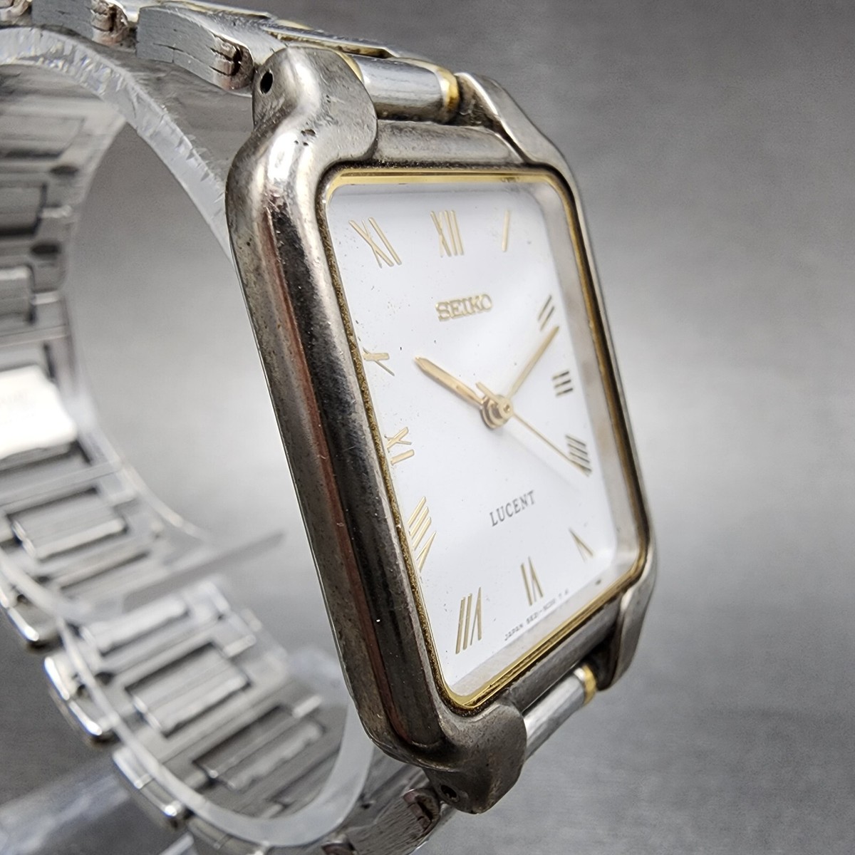 時計 SEIKO. LUCENT Seiko Lucent Tank Watch Men 25mm White Dial Two Tone Rectangle New