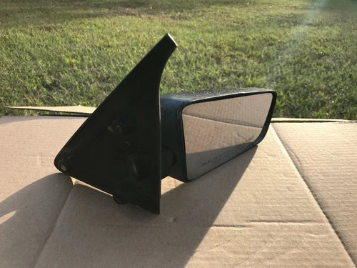 GM Chevrolet Passenger Side View Mirror 1982 - 1992 Replacement #15592884