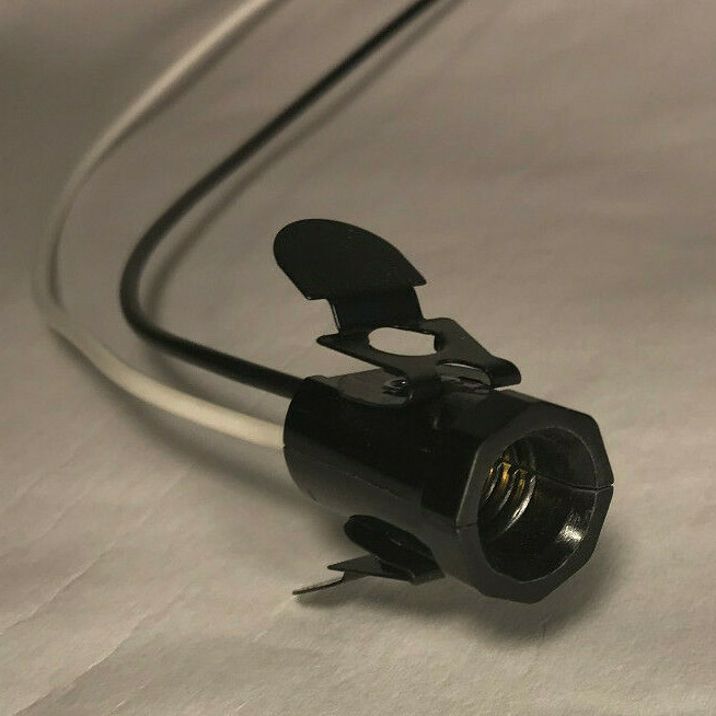 New Candelabra Base Keyless Lamp Socket w/ Spring Clips, 24
