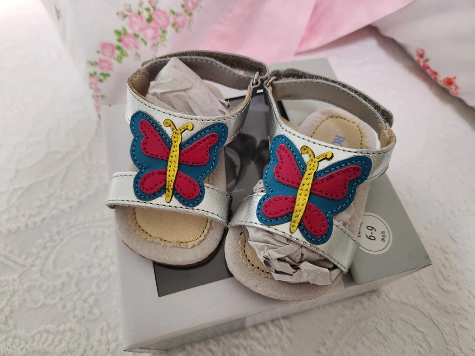 NUEVAS SANDALIAS ROBEEZ FIRST KICKS 0/3 Y 6/9 CUERO MARIPOSA Foto 2 de 3