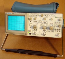Tektronix 2221 60MHz Oscilloscope