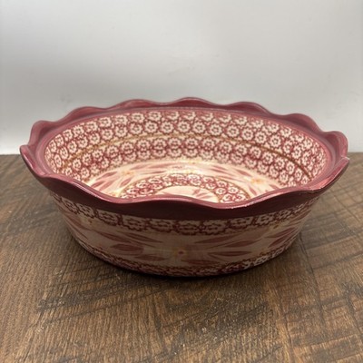 Temp-tations Old World Cranberry 2.5qtQuart Round Scalloped Edge Baker PPP-HF