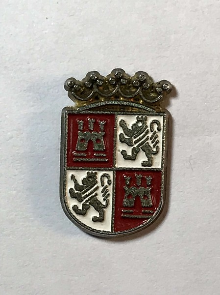 PIN SANTIAGO ORO CASTILLA LEÓN ESCUDO 2