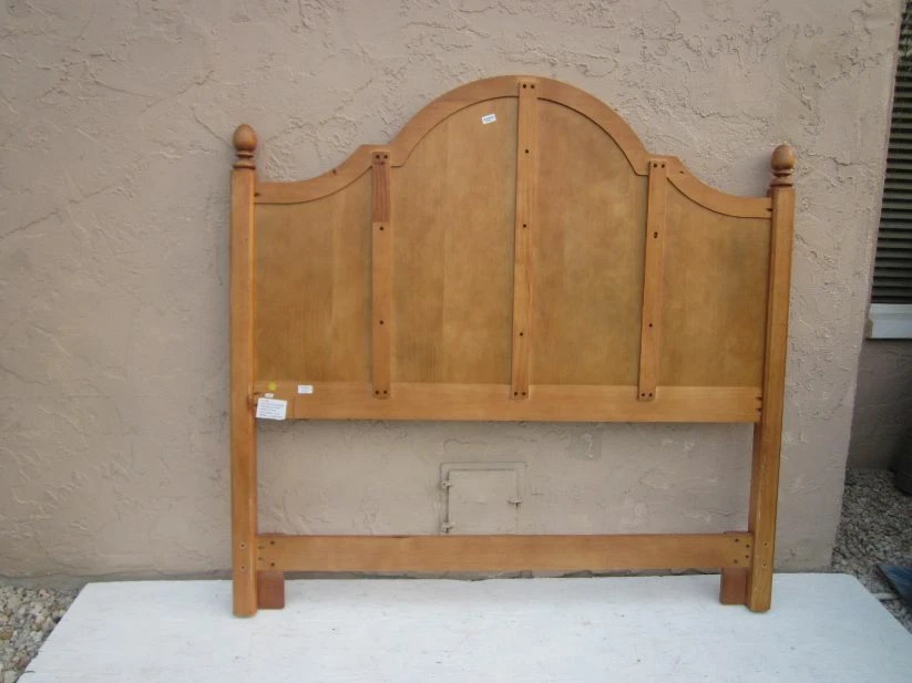 Cabecero obturador Drexel Heritage Chelsea madera reina Foto 3 de 4