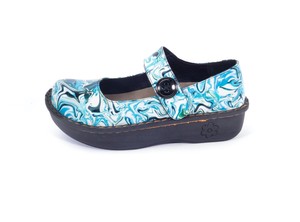 savvy jane nursing shoes