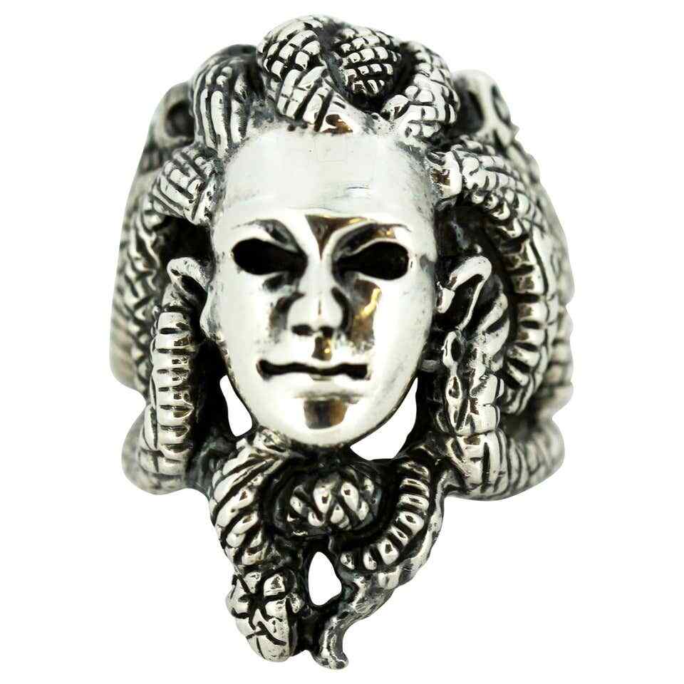 Circa 1970s Vintage Sterling Silver Men's Ring In The Shape