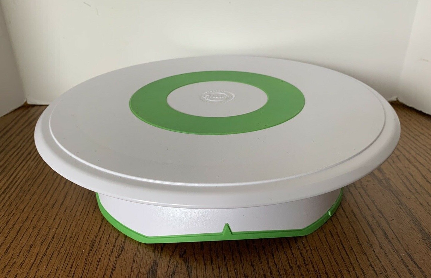 Wilton Trim N Turn Ultra Cake Decorating Turntable 12" Green White eBay