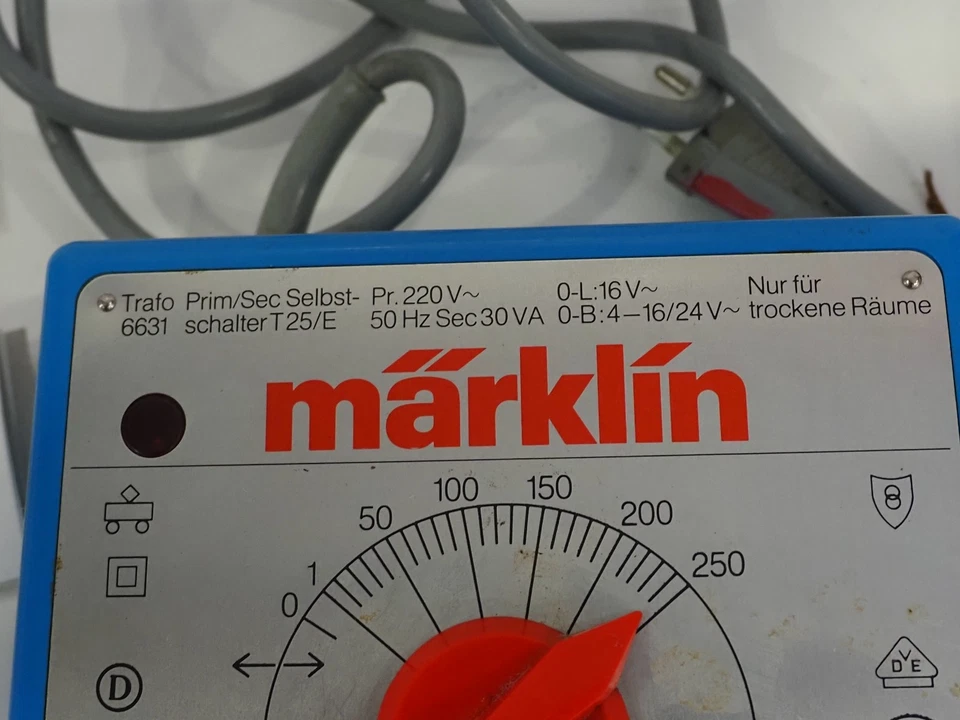 Märklin Trafo 6631 + mehrere Modellbau Aufkleber - Bild 4 von 4