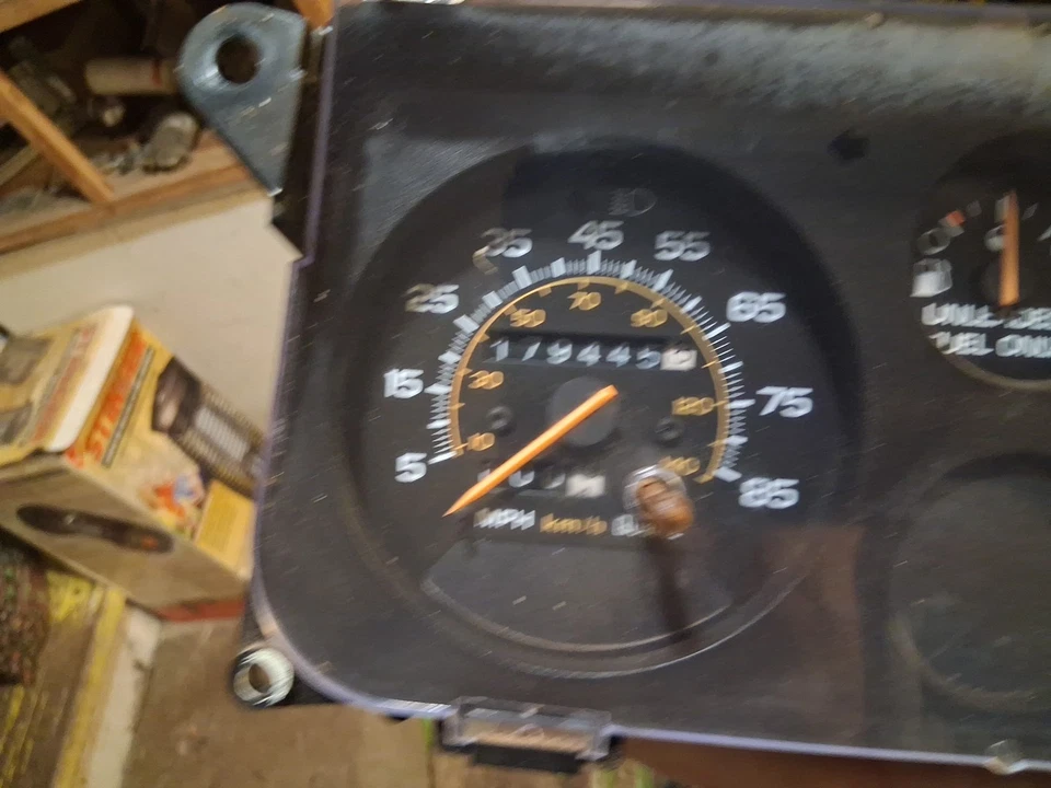 1990-95 Chevrolet GMC G10 G20 G30  Van Instrument Speedo Gauge Cluster Untested  - Image 2 of 4