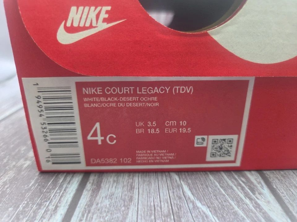 Zapatos de bebé Nike EE. UU. Talla 4C Infantil DA5382-102 Blanco/Negro/Dorado Ver Fotos Foto 2 de 4