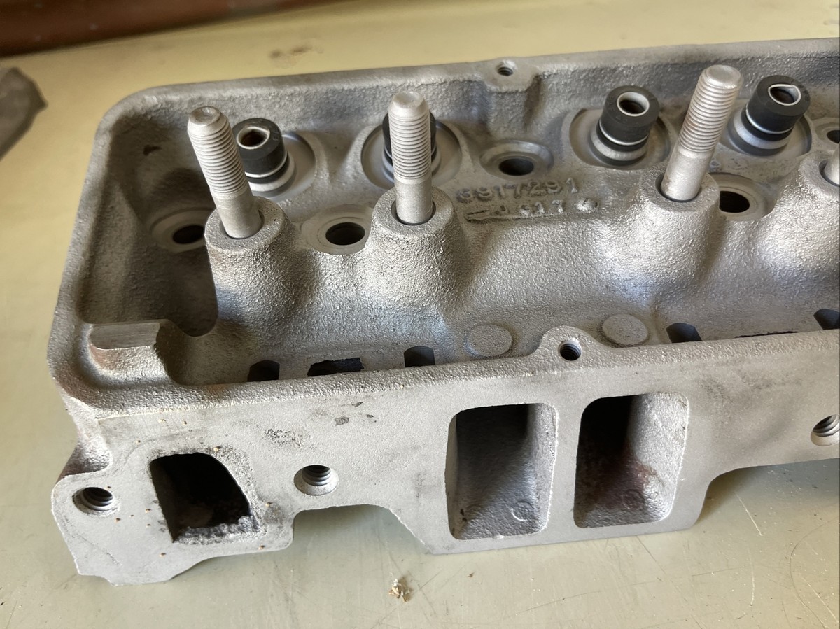 3927186 SBC Heads 302 Z28 Camaro Corvette 350 350hp Chevelle Nova