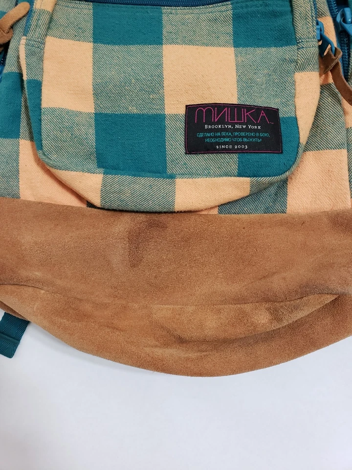 Mochila MISHKA lana franela y gamuza melocotón verde azulado Foto 2 de 4