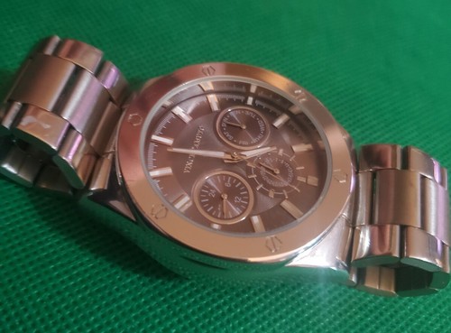 Vince Camuto VX9J Day Date 24 Hour Wrist Watch - Picture 3 of 5