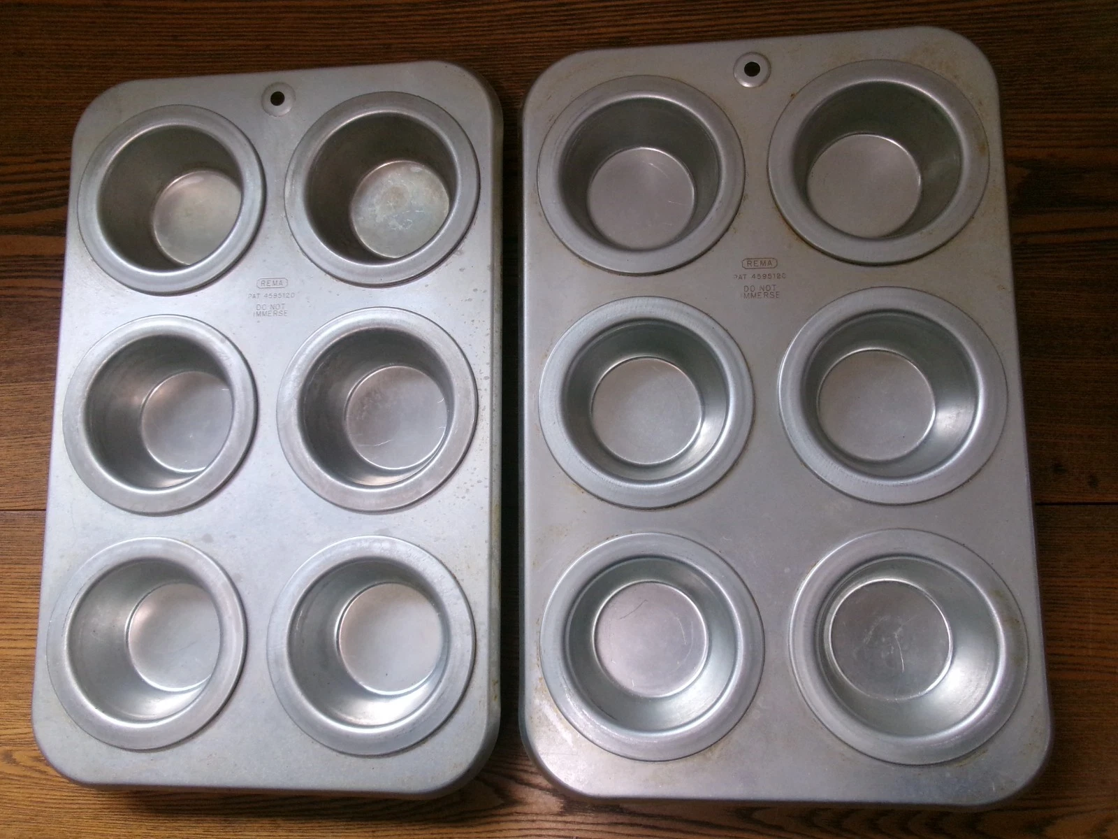 REMA Air Bake Insulated Double Wall Muffin Pans US PAT 4595120 Set of 2
Opens in a new window or tab