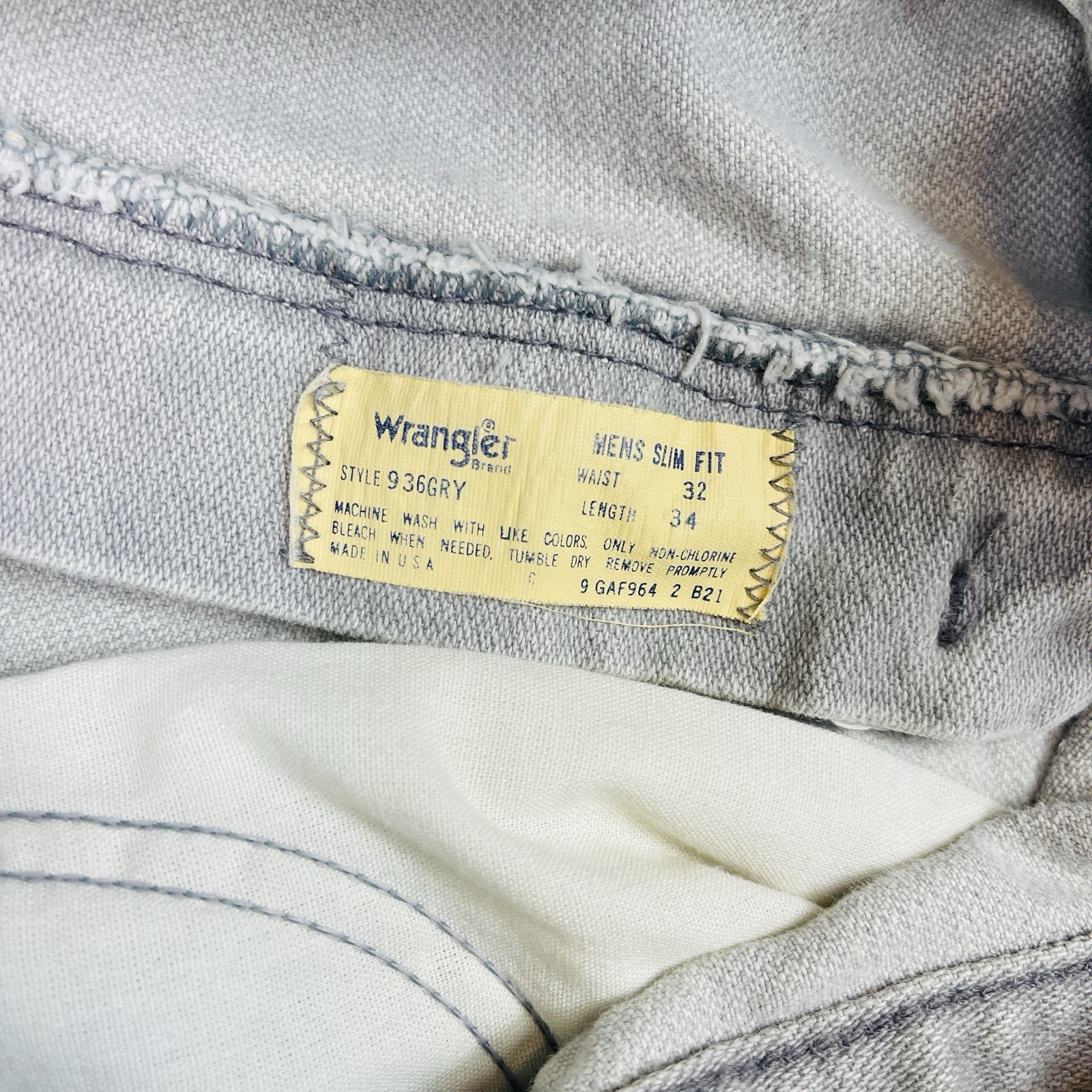 Vintage Wrangler Jeans 32x34 Mens Slim Fit Cowboy Cut Light Gray USA 936GRY thumbnail 7