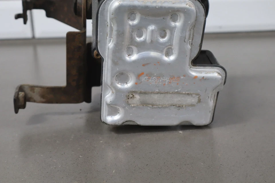 2002 GMC Sierra Quadrasteer ABS 泵/模块组件 原始设备制造商 — 第 3/4 张图片