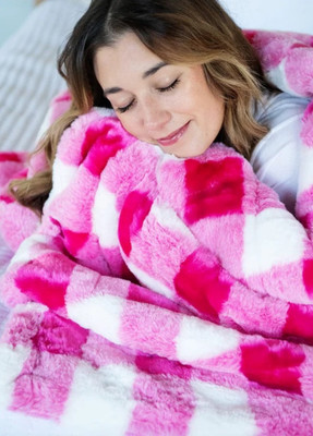 Minky Couture Stretch Hugs Buffalo Check Hot Pink Plush Blanket Adult Sz 50x60