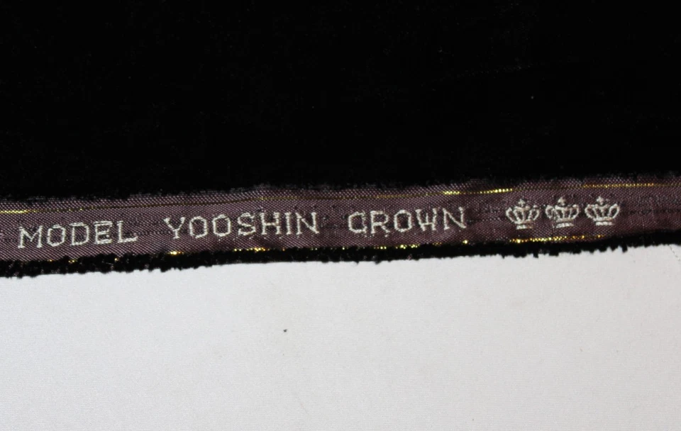 VTG navy blue Superior Quality Velvet Model Yooshin 3 Crown 10+ yards luxurious - Image 4 of 4