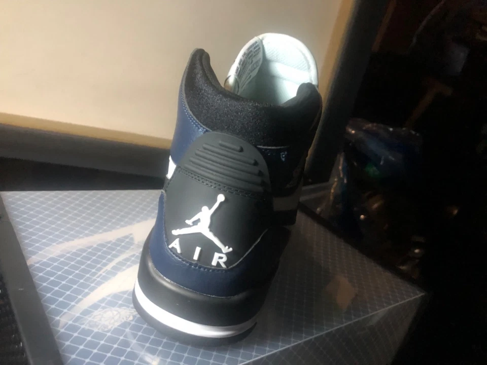 Tamanho 10.5 - Jordan Legacy 312 Midnight Navy - Imagem 3 de 4