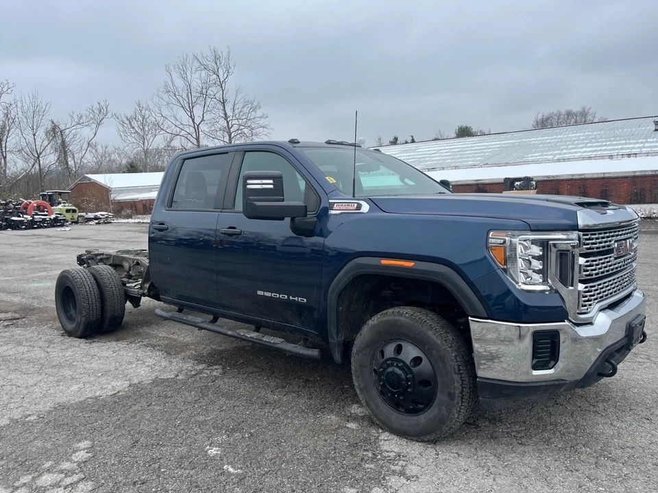 2022 Chevrolet Silverado 3500 HD 4X4 CREW 8FT CHASSIS 6.6 DIESEL ALLISON - Image 3 of 4