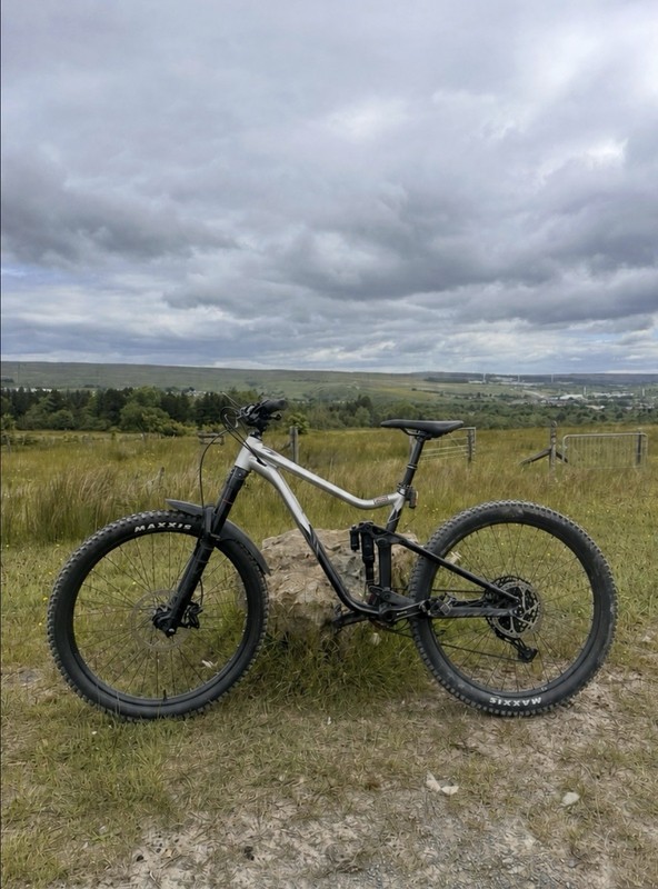 Merida One Sixty 400 27.5 inch wheel full suspension mountain bike MTB medium