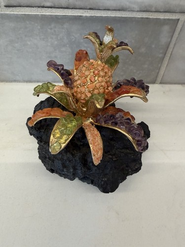 Vintage Coral Lava Gold Rock Composite Pineapple Plant Figurine Souvenir Hawaii