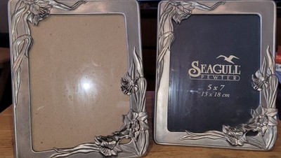 Pair SEAGULL Daffodil Design Pewter Frames PF234 Made in WI