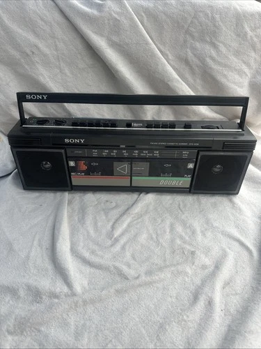 Vintage Sony CFS-W30 FM/AM Stereo Retro Boombox Double Cassett player/recorder